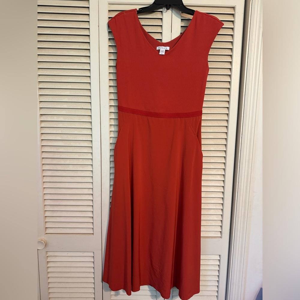 Athleta Women’s Ryder Dress Cut Out Back with Pockets size Medium